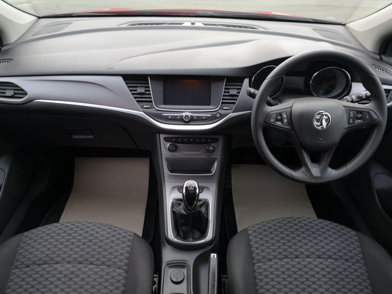 VAUXHALL ASTRA