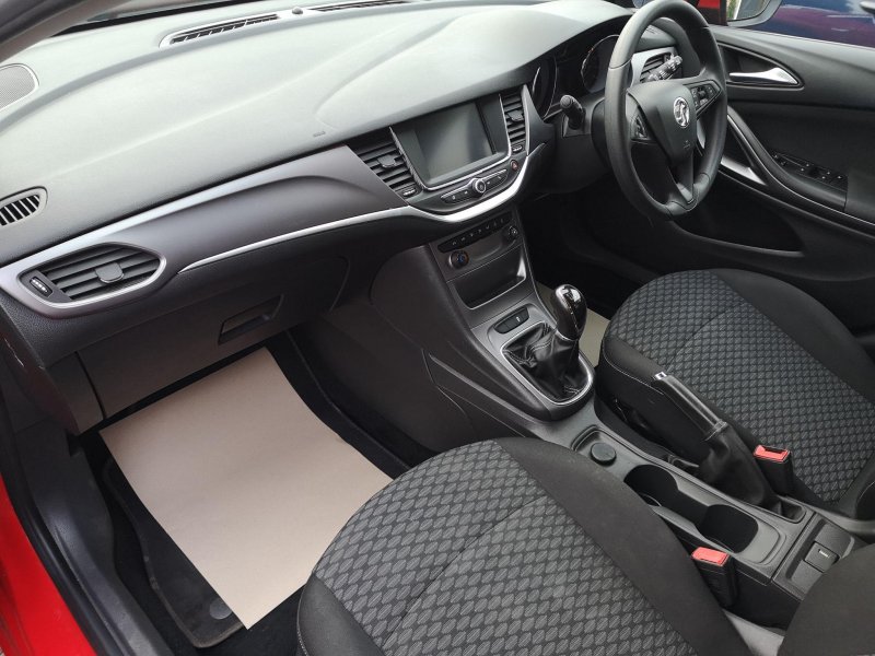 VAUXHALL ASTRA