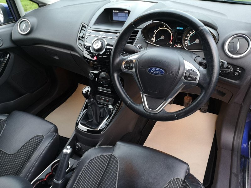 FORD FIESTA