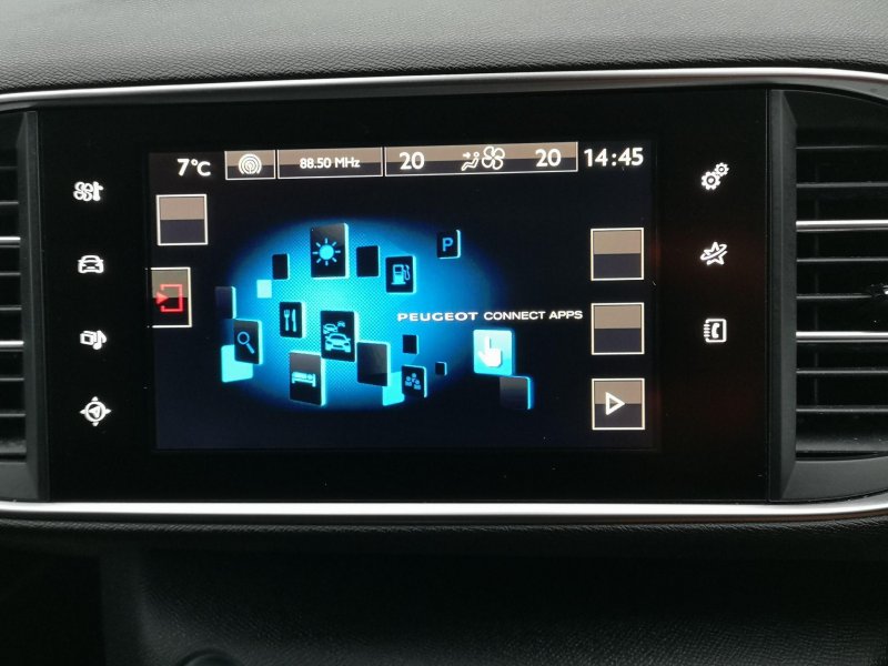 PEUGEOT 308
