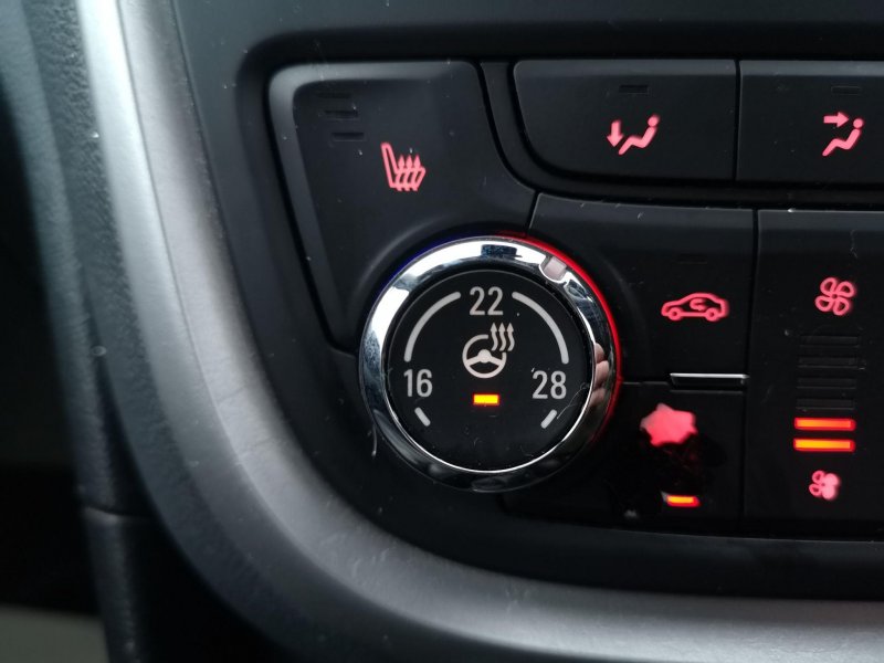 VAUXHALL MOKKA