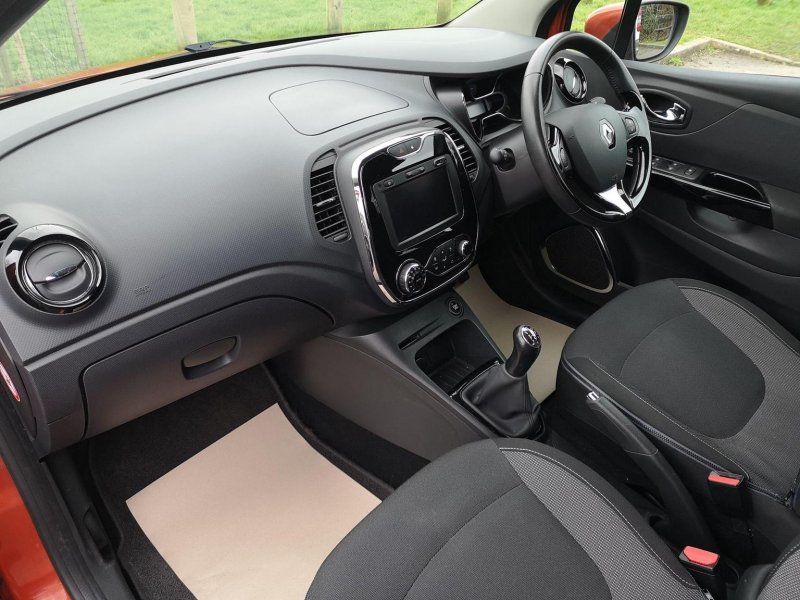RENAULT CAPTUR