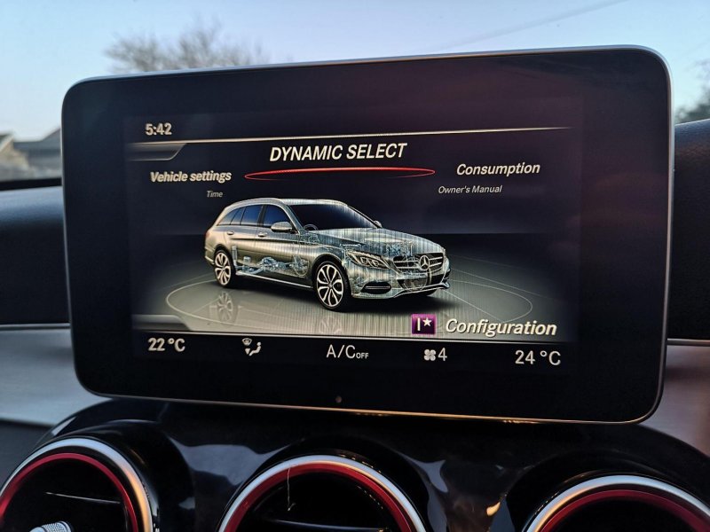 MERCEDES-BENZ C CLASS